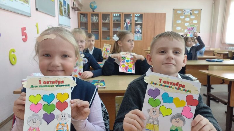 В Рузе прошел мастер-класс «Любимые Бабушка и Дедушка!»