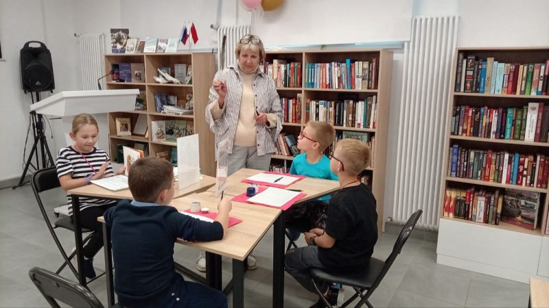 Юные ружане посетили студию «Каллиграфия»