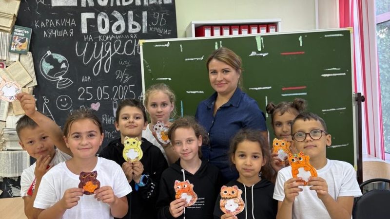 Юные дороховчане мастерили поделки в преддверии Дня рыжего кота