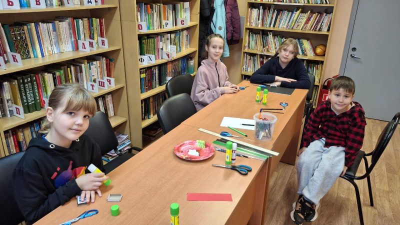 День отца в Старорузской сельской библиотеке: мастер-класс «Папенька»