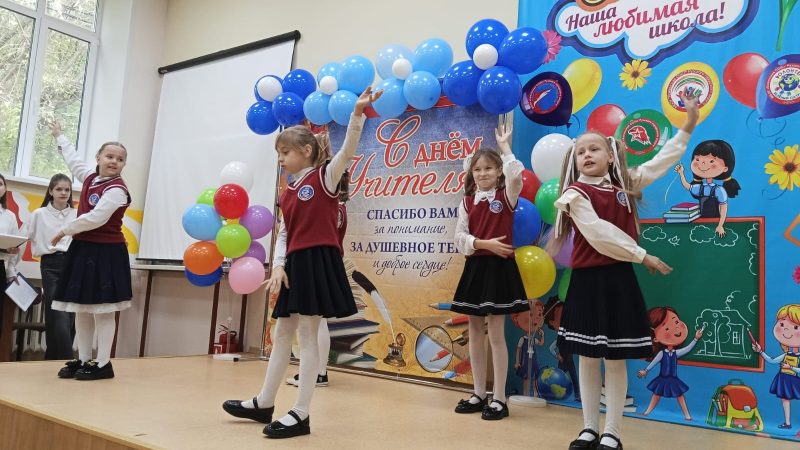 В Нестерово отметили День учителя