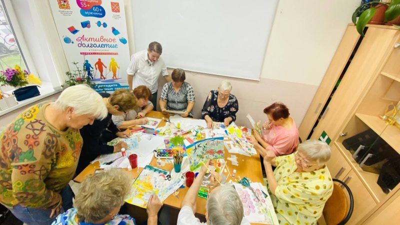 Увлекательное занятие прошло в арт-мастерской «Вдохновение»