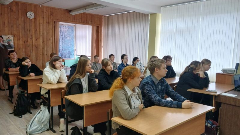 В профилактическом мероприятии «Дорога добра» участвовали орешковские школьники