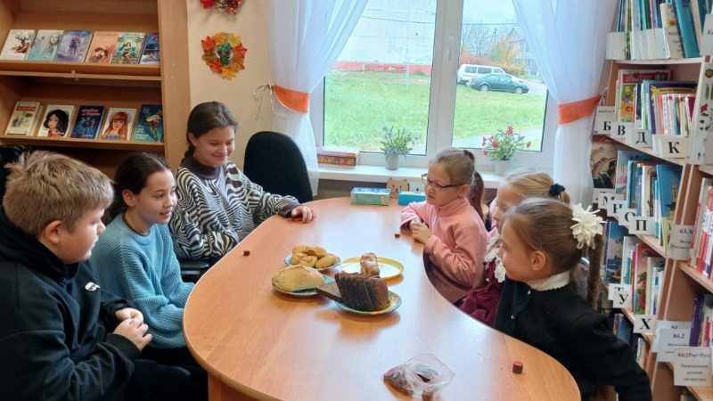 Юные орешковцы ознакомились с традициями выпекания хлебных изделий