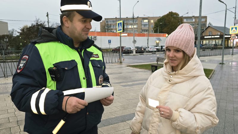 Ружанам напомнили о важности ношения световозвращающих элементов на одежде