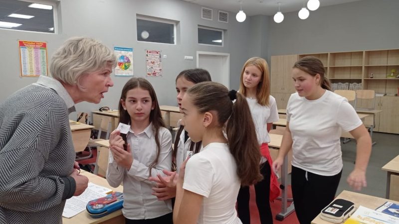 Сотрудница Тучковской библиотеки провела профилактический урок «Нет — буллингу!»