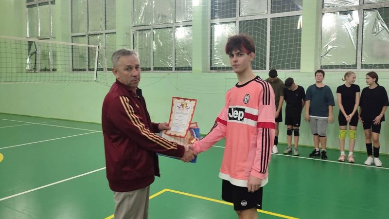 На Беляной Горе играли в волейбол