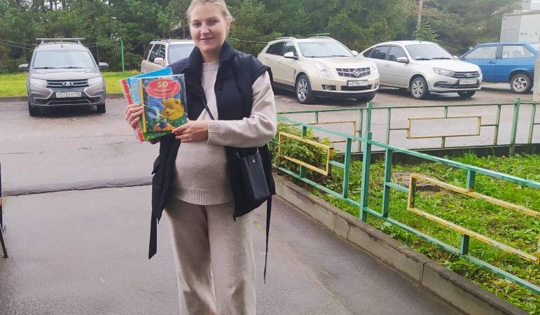 Жительниц Покровского поздравили с Днём беременных