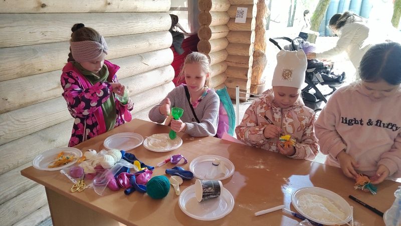 Творческая мастерская в парке: мастер-класс «Капитошка»