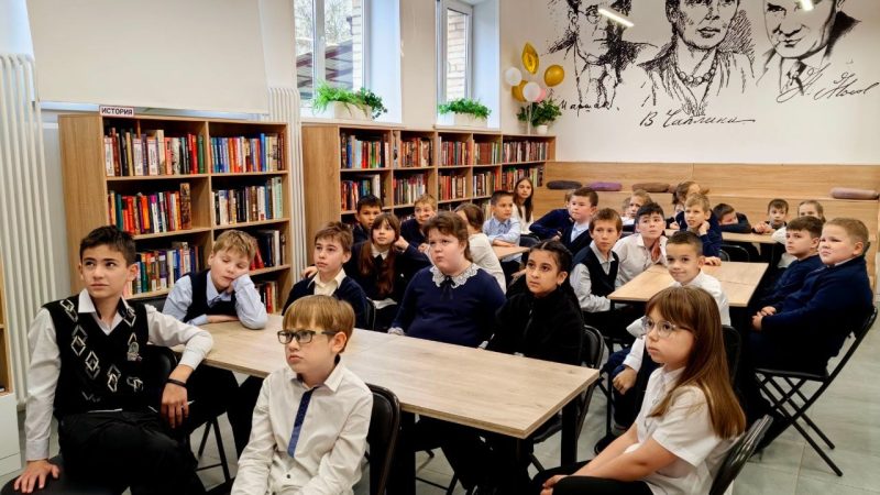 Час истории для юных ружан «Летят над миром журавли»: память о погибших в войнах