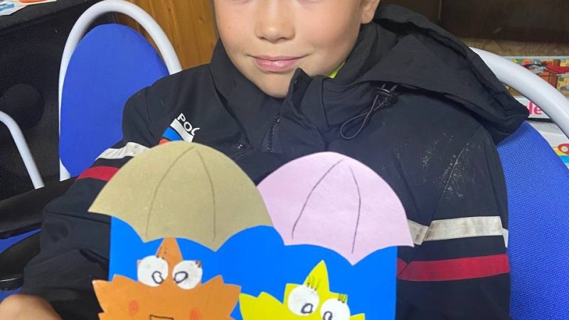 Осенний мастер-класс в Орешкинском сельском клубе: «Листики с зонтами»