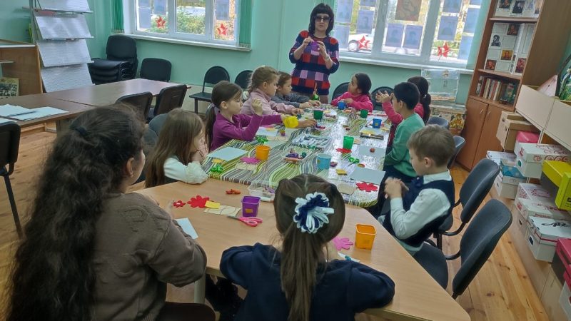 Для тучковских ребят провели мастер-класс по изготовлению топиария