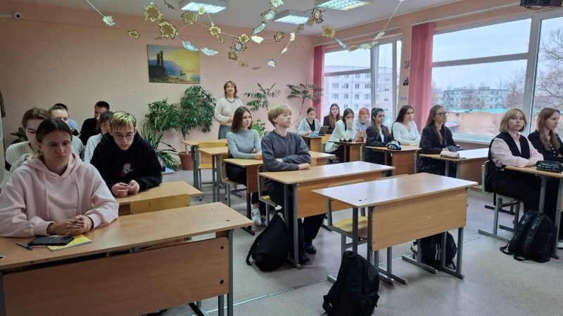 Старшеклассникам Рузы рассказали о биографии писателя Ивана Бунина