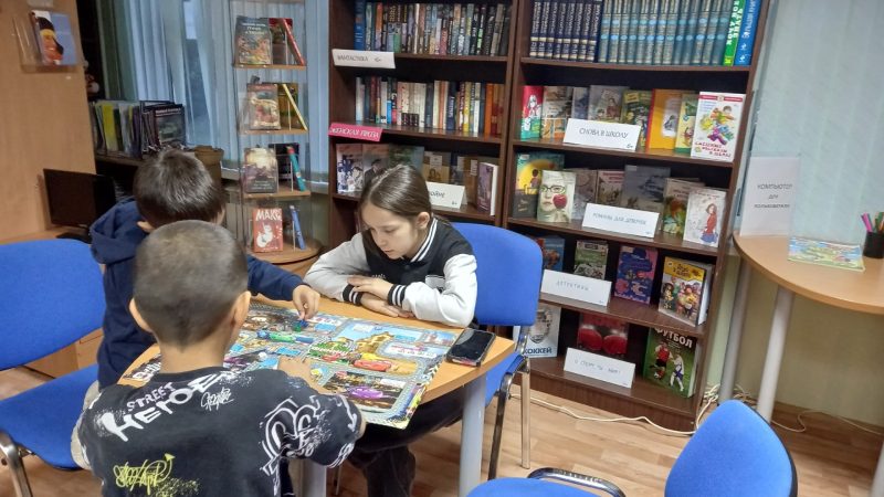 Юные тучковцы участвовали в веселой игротеке