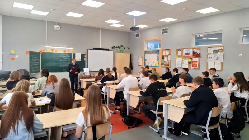 Профориентационная встреча в Тучковской школе