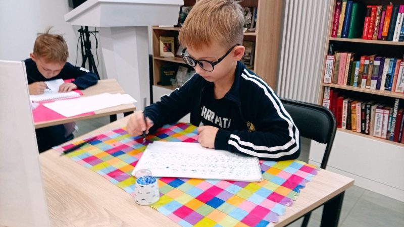 В Рузе прошло занятие по каллиграфии