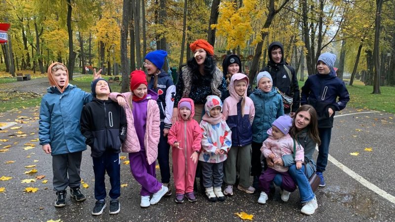 В парке «Городок» прошли весёлые мероприятия с участием Бабы-яги