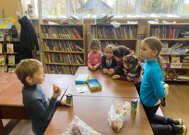 Веселая игротека прошла в Дороховской детской библиотеке