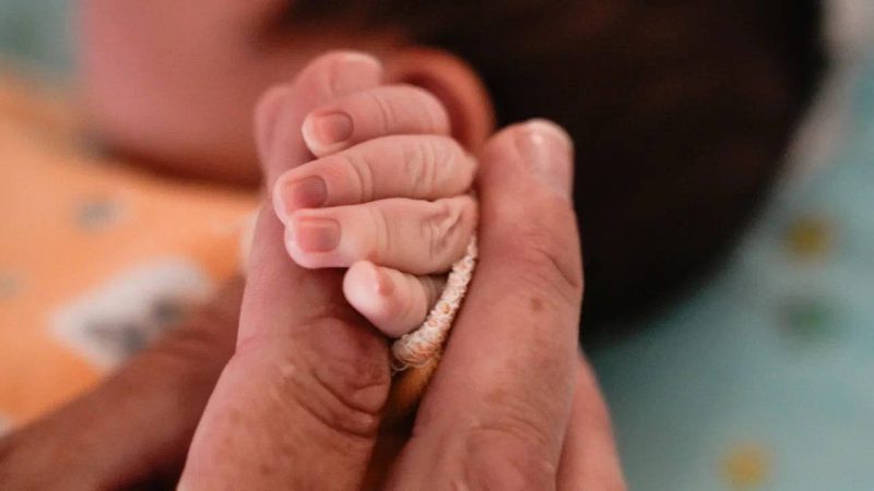 Почти 300 здоровых детей родилось от родителей с ВИЧ в Подмосковье