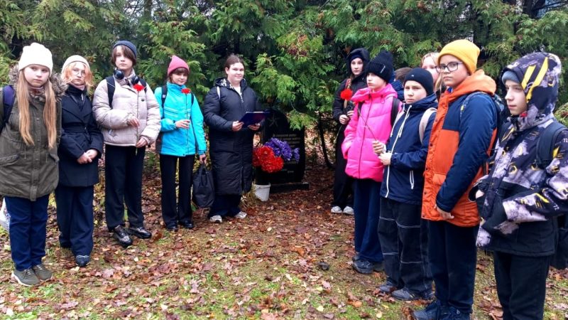 Память о герое: в Тучковской школе почтили память Александра Захарова
