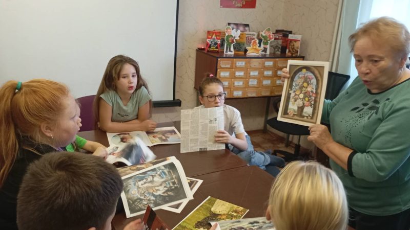 В Покровской библиотеке провели познавательный час о художниках
