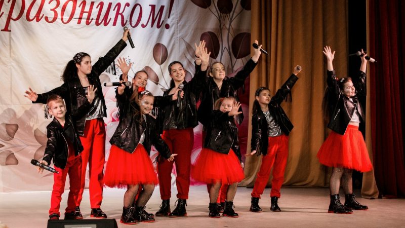 Концерт в честь мам прошел в Доме культуры «Юбилейный»
