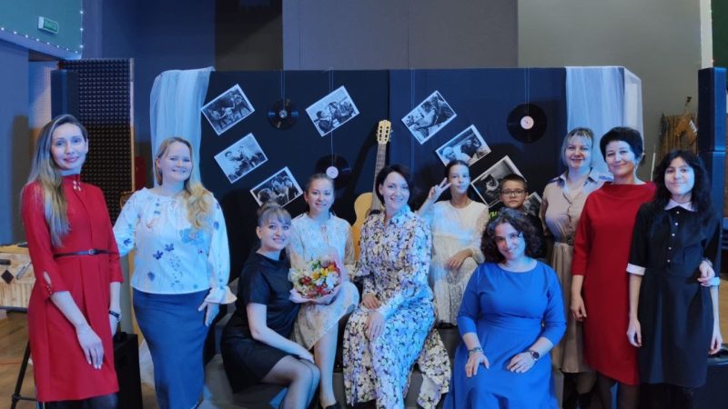 Творческий вечер в ЦКиИ Рузы: хор под руководством Натальи Куценко выступил в программе «Поём все вместе!»
