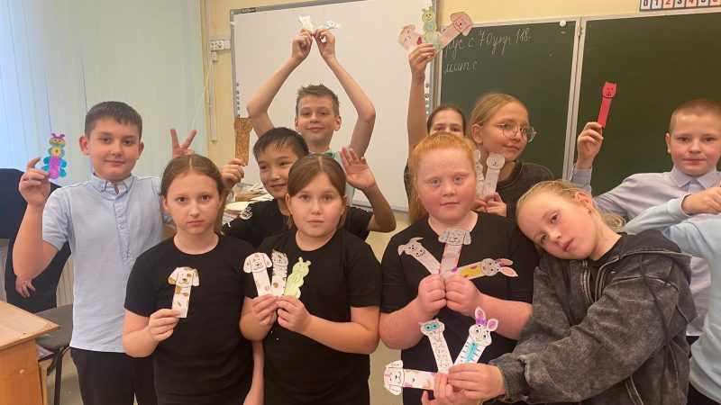 «Мои волшебные закладки»: творческий мастер-класс в Покровской школе