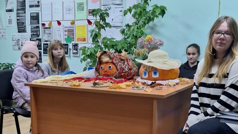 Творческий час «Царица Осень» в Барынино