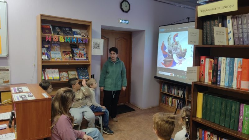 Спасители Отечества: час исторической памяти в Колюбакинской сельской библиотеке