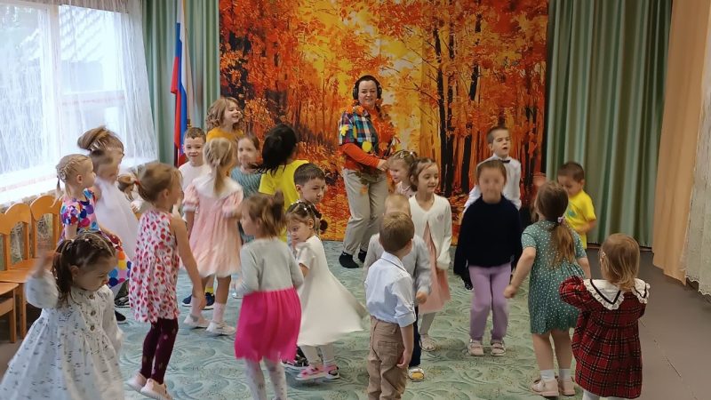 «Осенняя дискотека» в СОШ № 3 Рузы (филиал «Беляная Гора»)