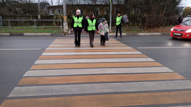 Старшеклассники школы №3 г. Рузы следят за безопасностью на дорогах