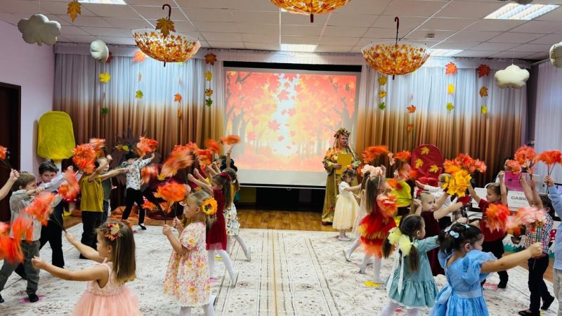 Осенний праздник «Дождик в гостях у ребят» в средней группе гимназии