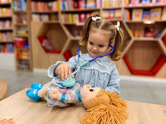 Знакомство с профессией врача в семейном клубе «Атмосфера развития»