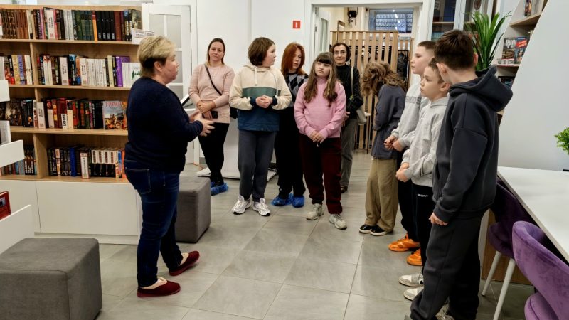 Рузская центральная библиотека провела экскурсию для школьников из Дорохово