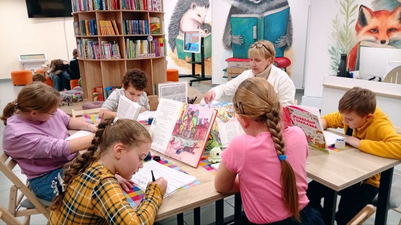 Каллиграфия для детей: развитие навыков письма в Рузской центральной библиотеке