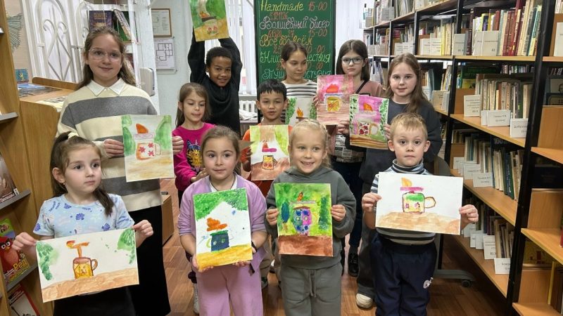 Мастер-класс по живописи акварелью в Тучковской детской библиотеке