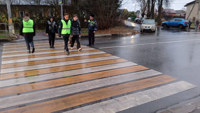 Старшеклассники Рузы следят за безопасностью на дорогах