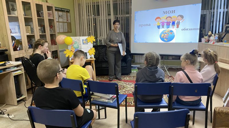Тематическая программа «Вы бывали в стране прав и обязанностей» в Брикете