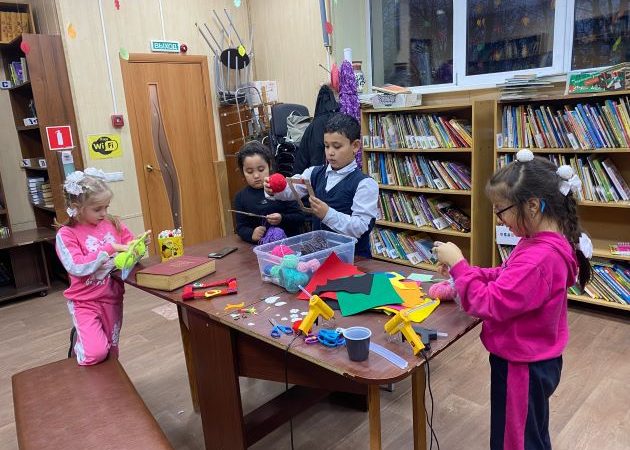 Юные дороховчане сделали авторские фоторамки