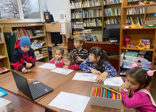 Юные дороховчане узнали много нового о птицах и раскрасили их