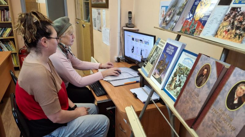 Урок компьютерной грамотности в Старорузской сельской библиотеке