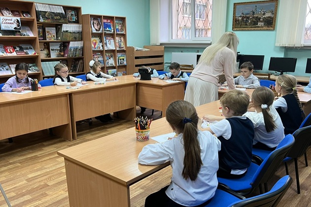 Юных ружан пригласили на мастер-класс по матрёшкам