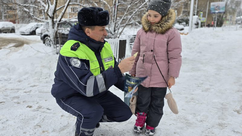 Рузские госавтоинспекторы в преддверии новогодних каникул позаботились о детской дорожной безопасности