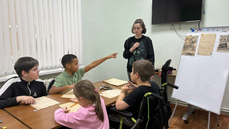 В Тучковской детской библиотеке воздали дань памяти героям через творчество  