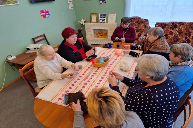 В Беляногорской библиотеке прошел мастер-класс в поддержку участников СВО