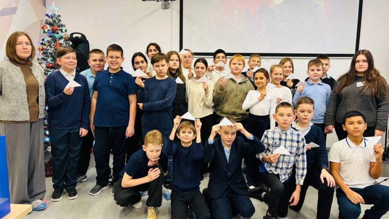 Для рузских школьников провели патриотический мастер-класс «Наша вера в вашу победу»