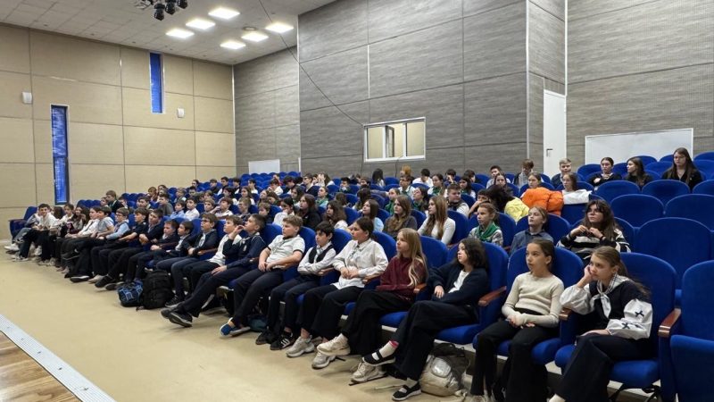 Литературный час для школьников