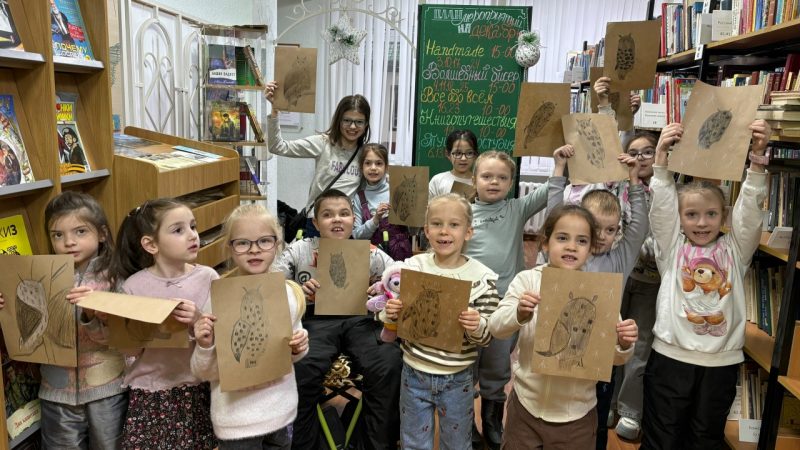 Студия «Тушь» в Тучковской детской библиотеке: монохромное рисование