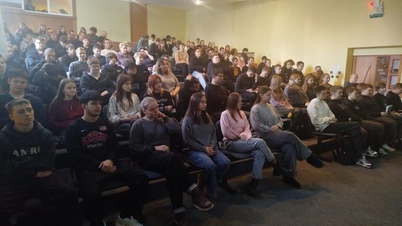 Час безопасности на железной дороге: мероприятие для студентов